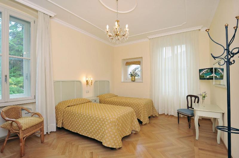 Hotel Monte Baldo E Villa Acquarone Gardone Riviera Ngoại thất bức ảnh